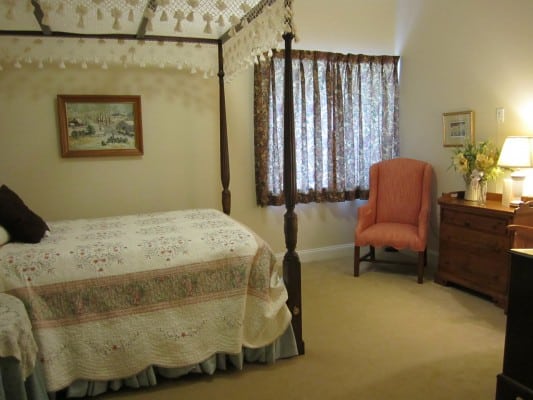 Private rooms can accommodate twin or full beds
